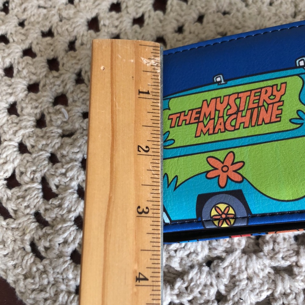Buckle Down Scooby-Doo Cartoon Bi-fold Wallet - Picture 8 of 11